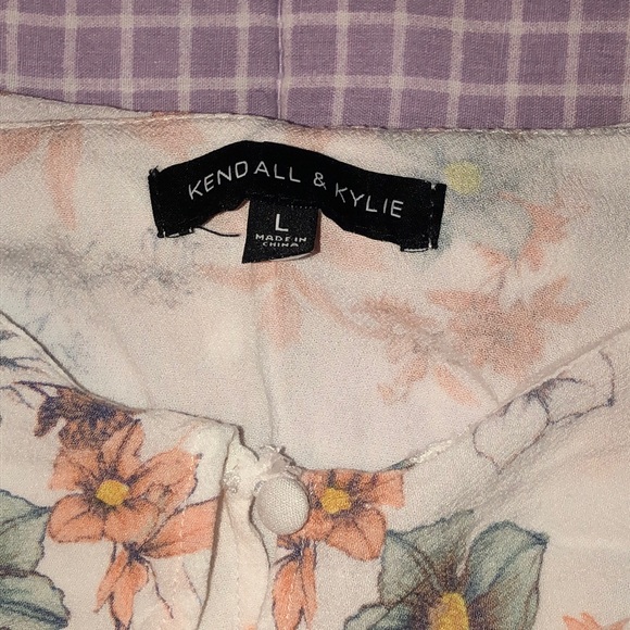 Floral Romper - Picture 3 of 7